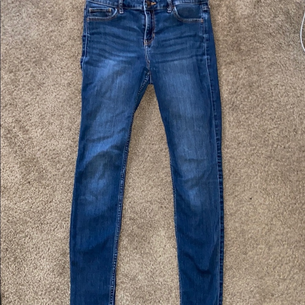 dark blue jeans